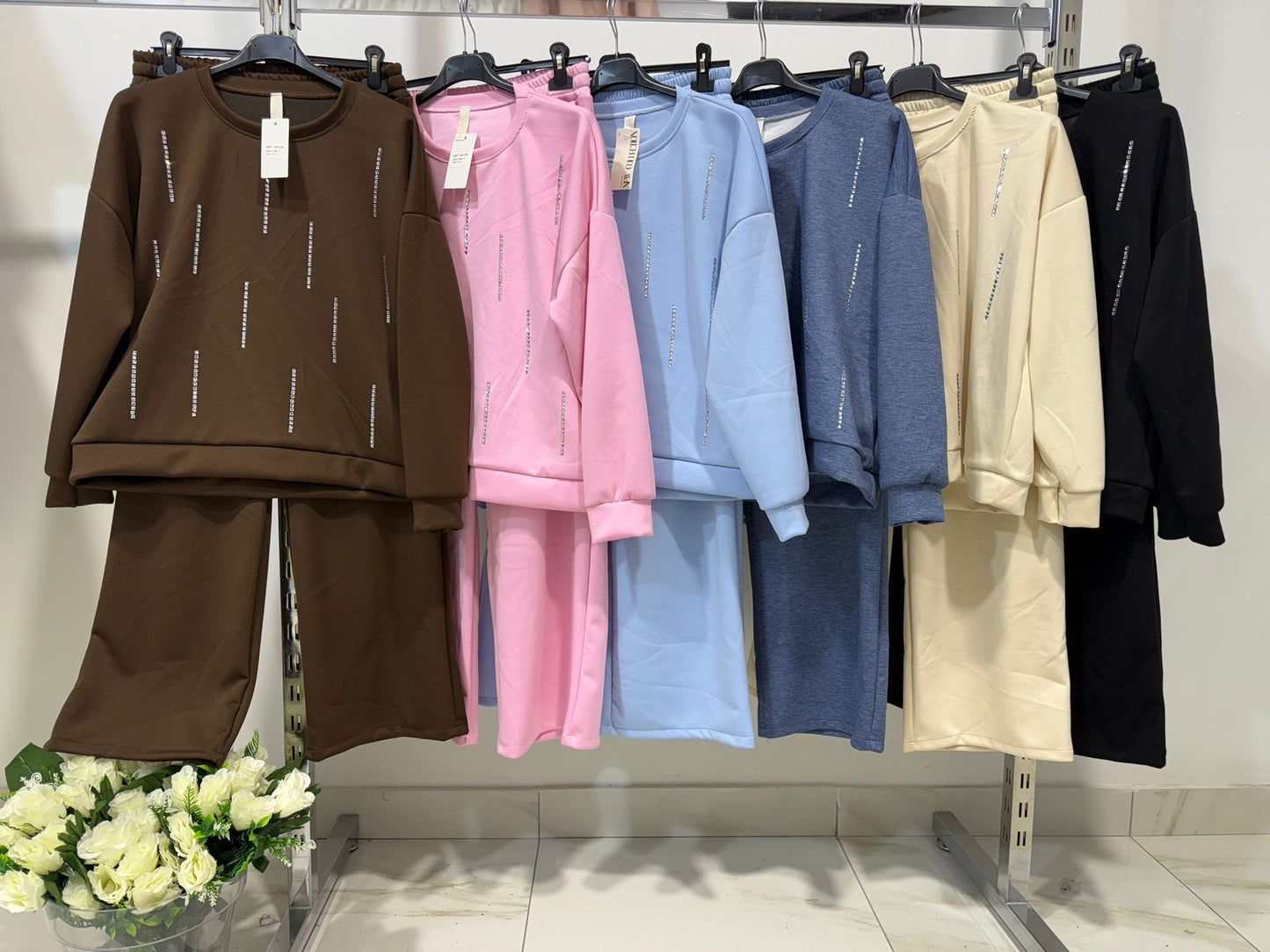 Completo elegante in tessuto leggero