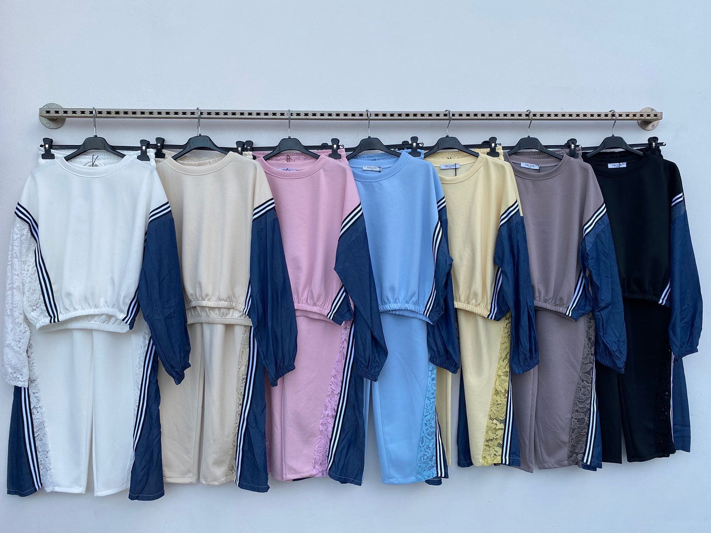 Completo elegante in tessuto pregiato