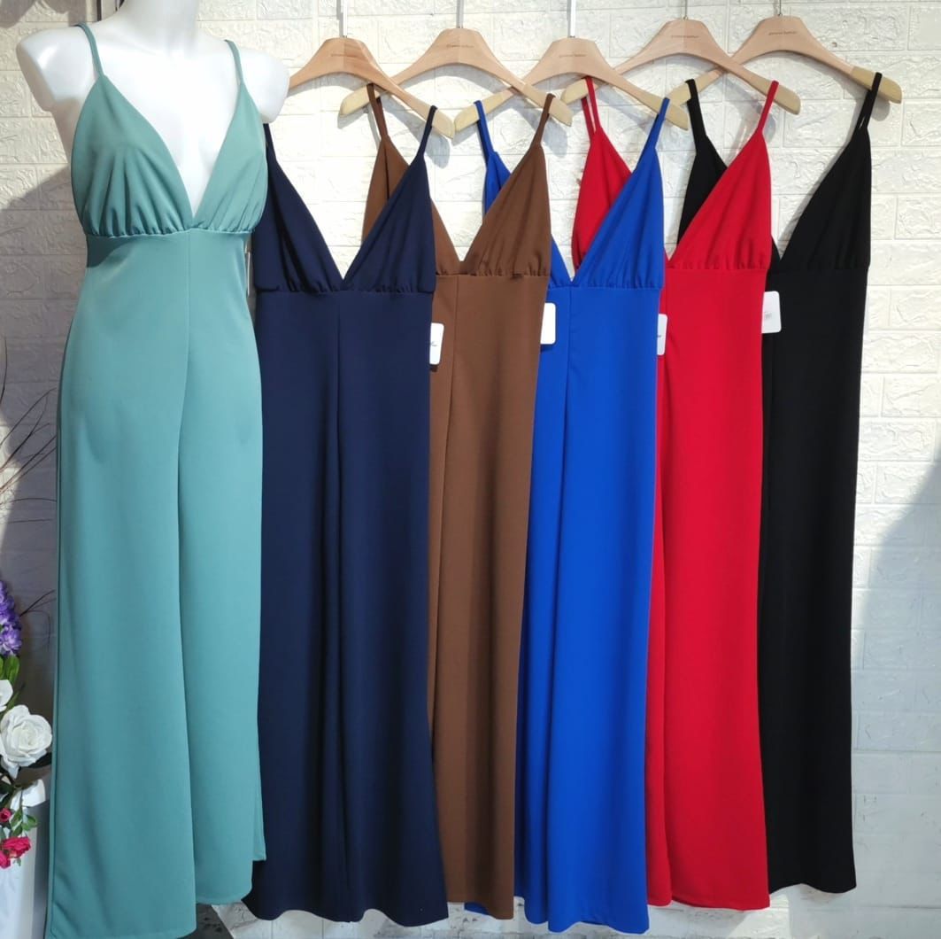 Tuta sportiva con cappuccio e pantaloni coordinati