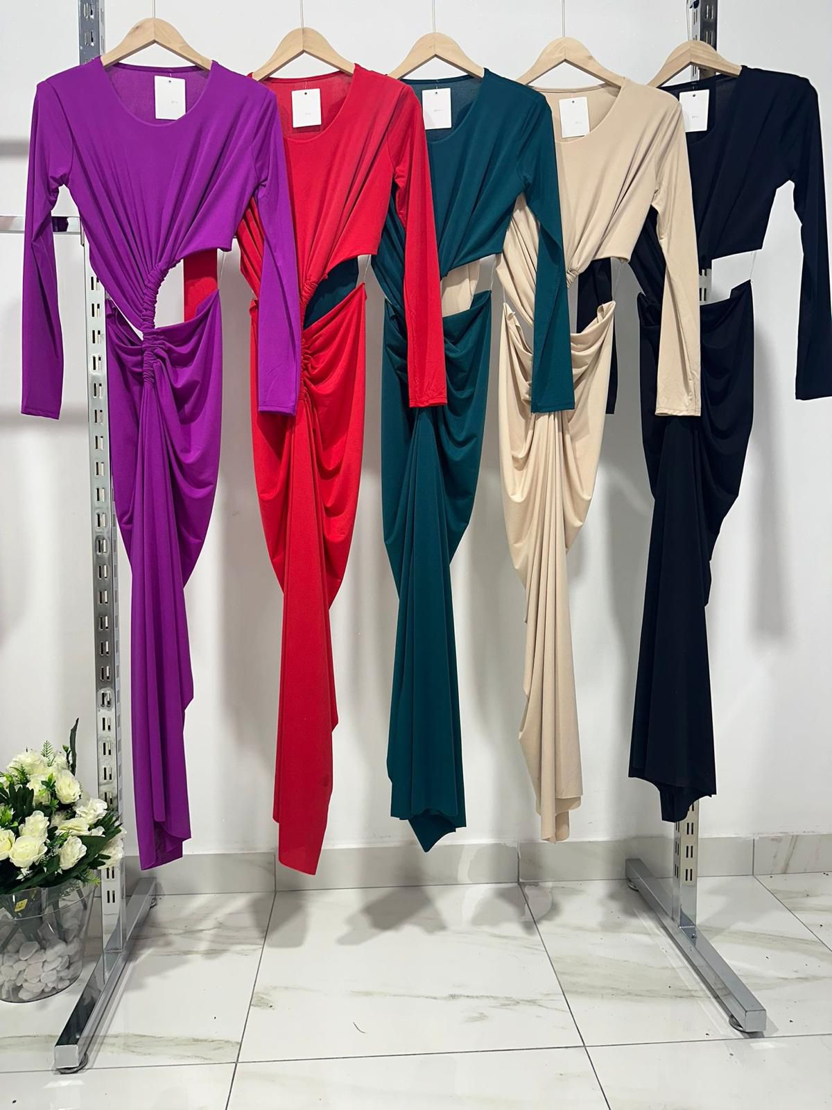 Abito Elegante in Tessuto di Qualità