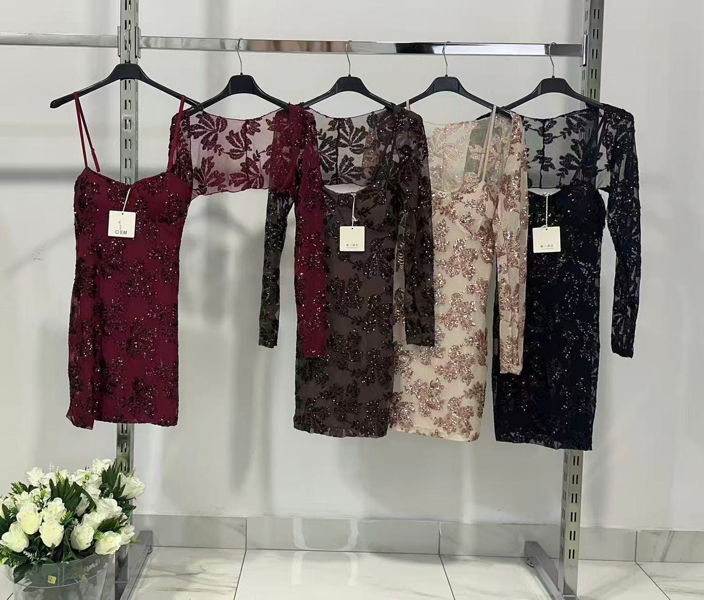 Abito elegante con dettagli raffinati