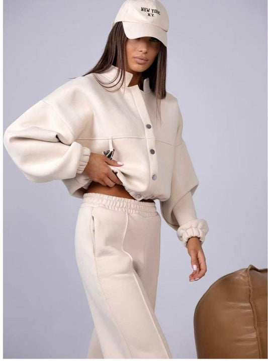 Completo elegante in tessuto leggero