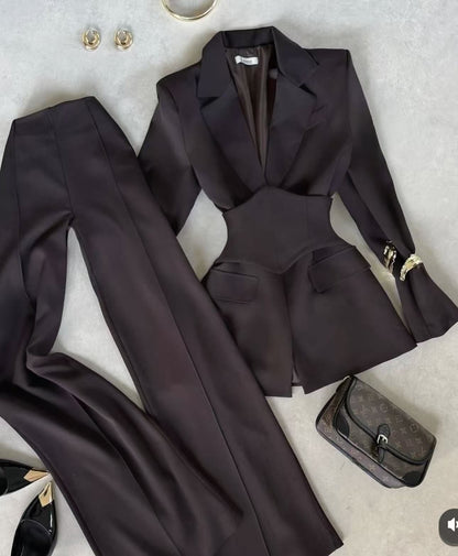 Completo elegante in tessuto pregiato