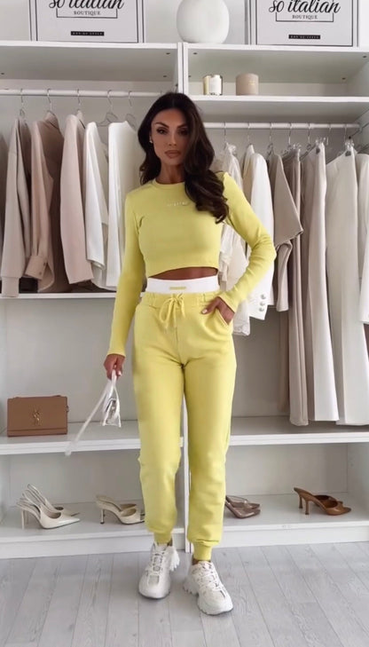 Tuta sportiva elegante