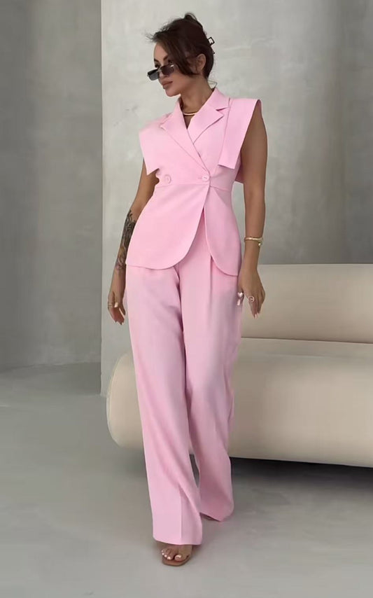 Completo elegante in tessuto leggero con giacca e pantaloni coordinati