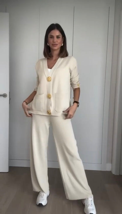 Completo elegante con giacca e pantaloni coordinati