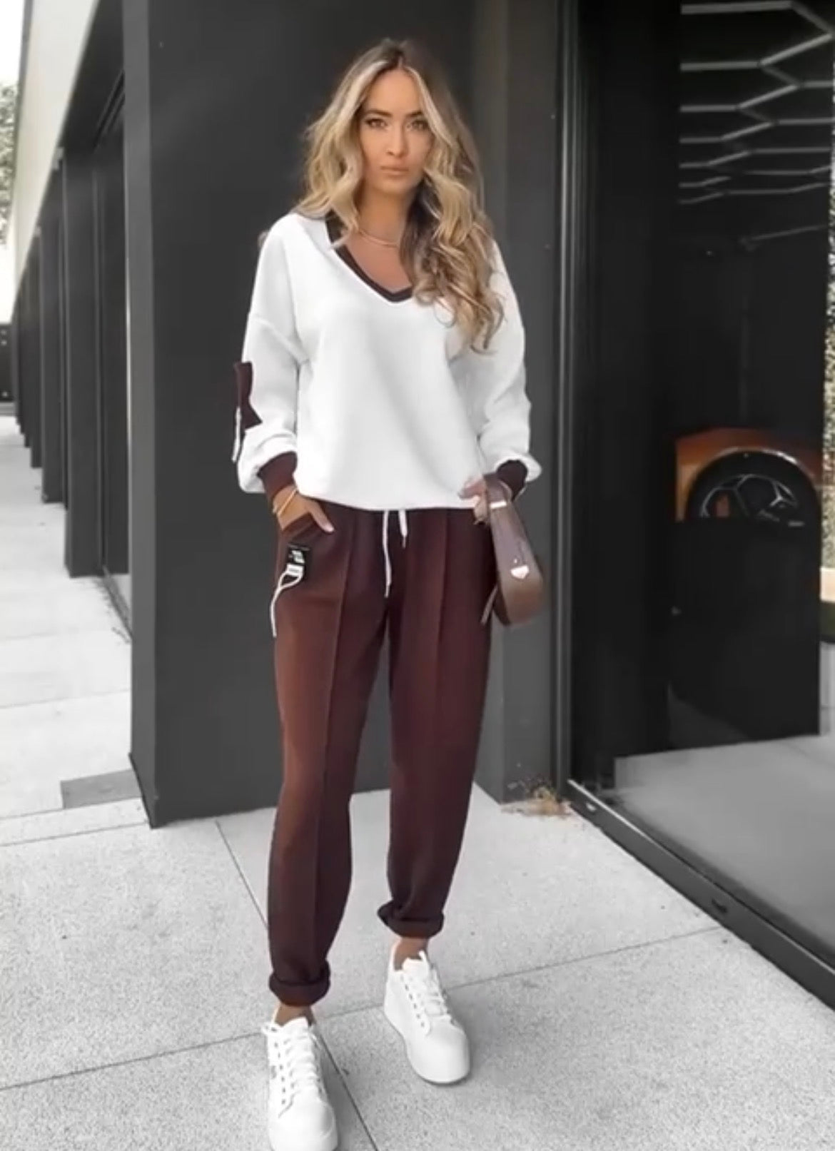 Completo elegante in tessuto pregiato