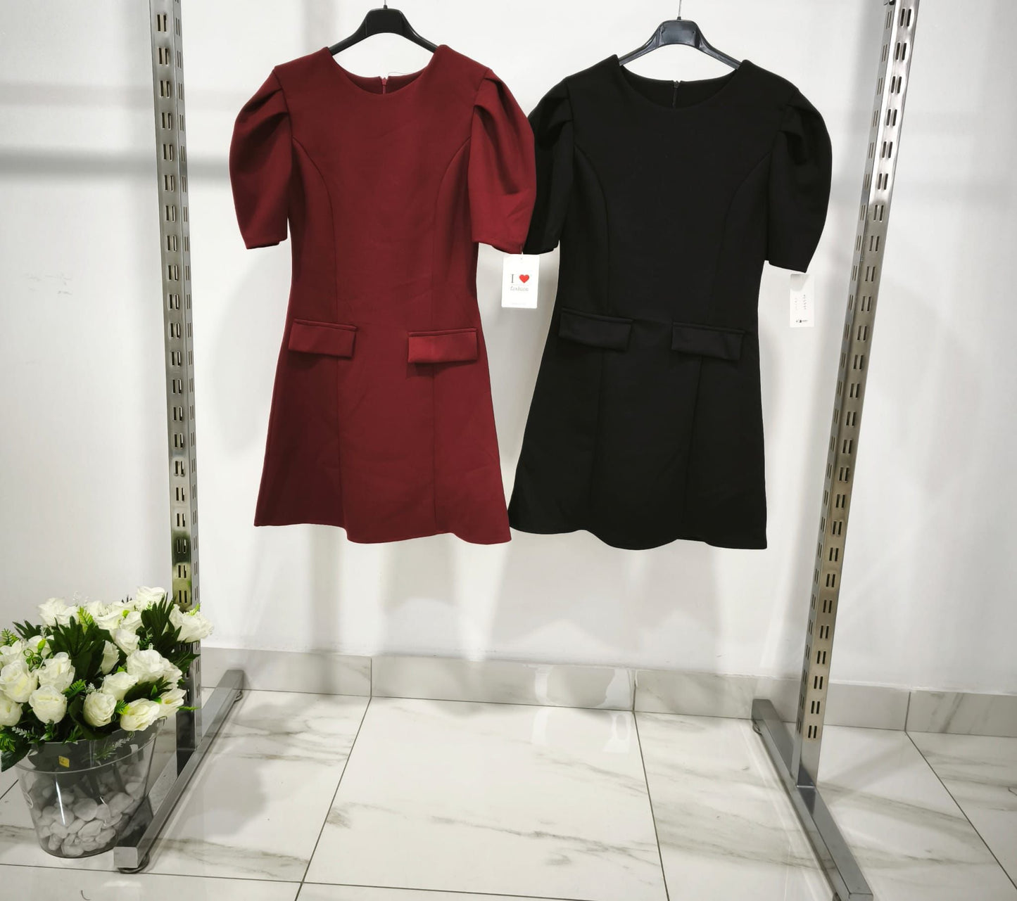 Abito elegante in tessuto leggero