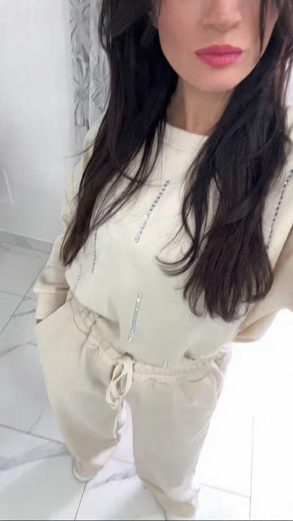 Completo elegante in tessuto leggero