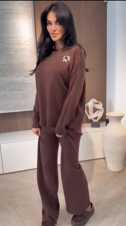 Completo elegante in tessuto leggero