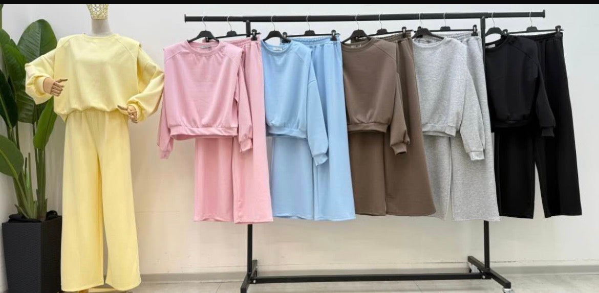 Completo Elegante in Stile Nautico