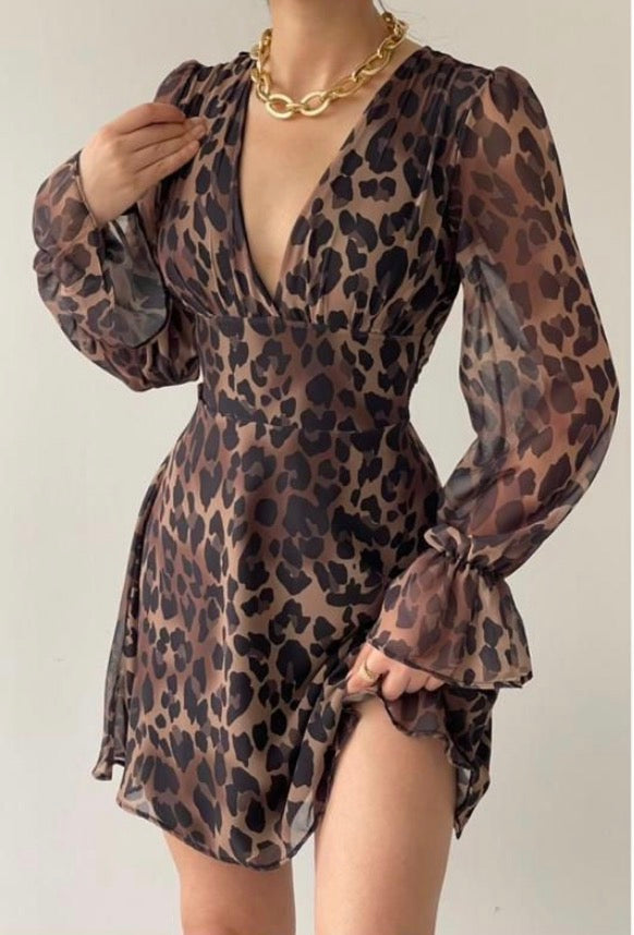 Abito elegante in tessuto leggero