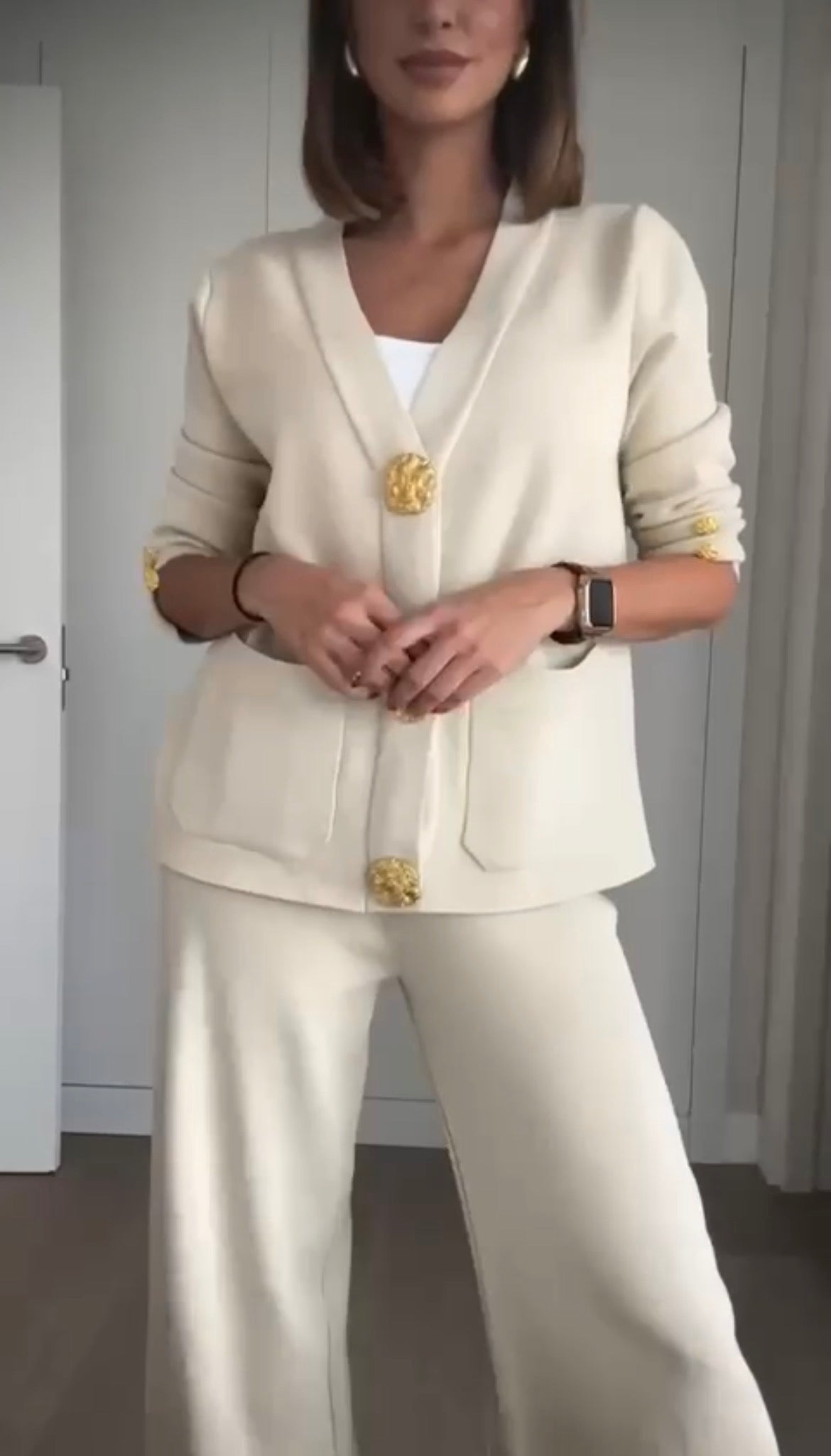 Completo elegante con giacca e pantaloni coordinati