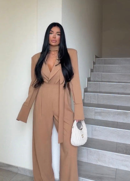 Tuta elegante in tessuto leggero