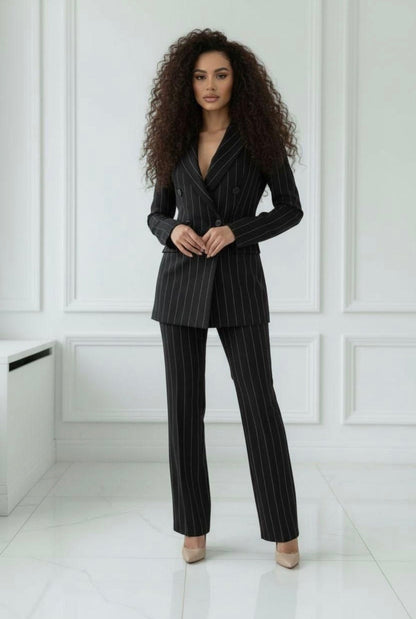 Completo Elegante in Stile Cannes