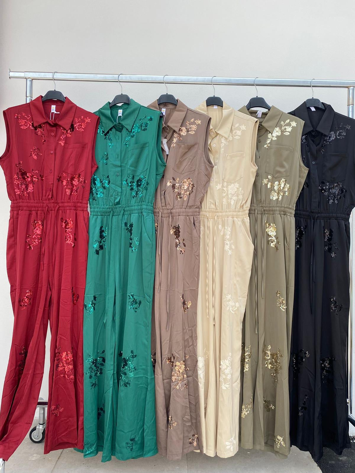 Completo sportivo in tessuto tecnico