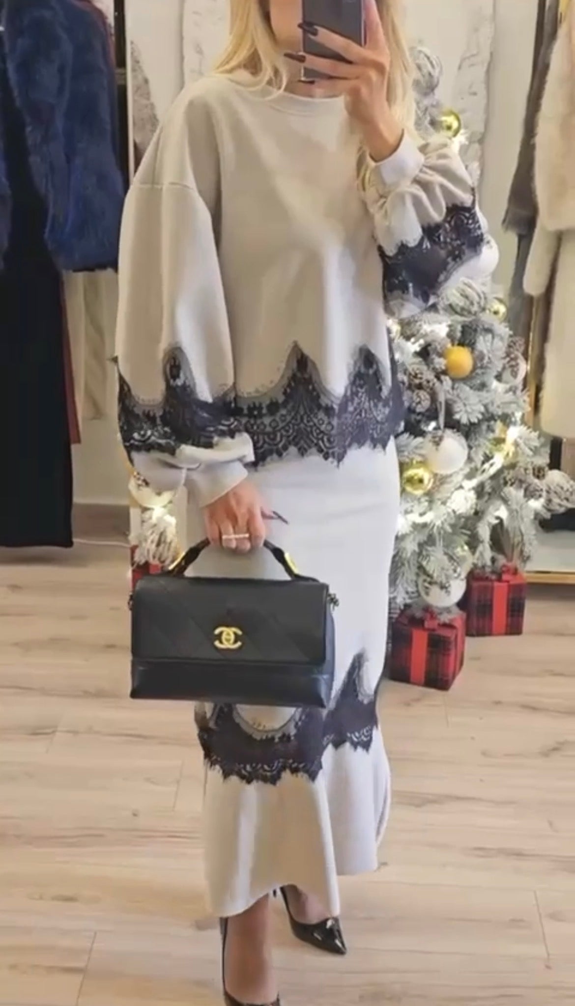 Completo Elegante in Tessuto Leggero