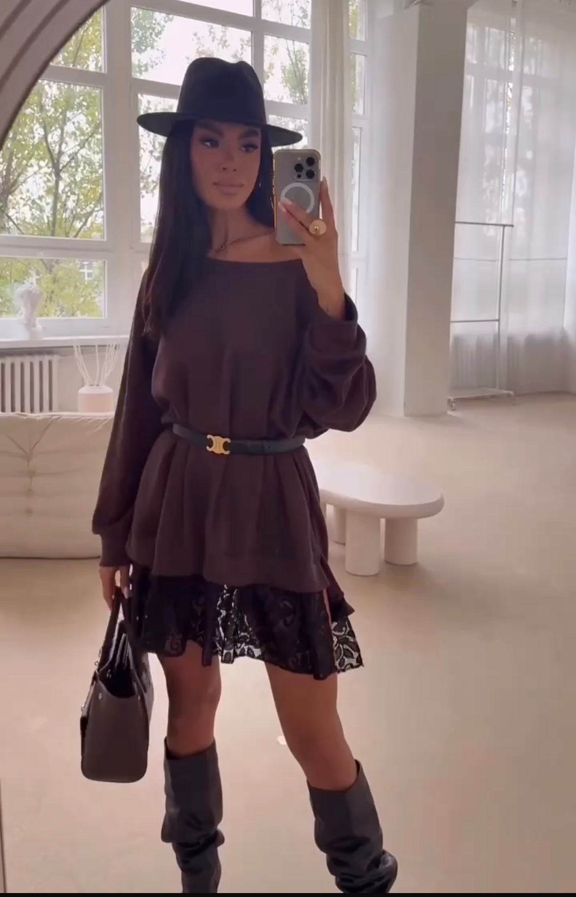 Abito elegante in tessuto leggero