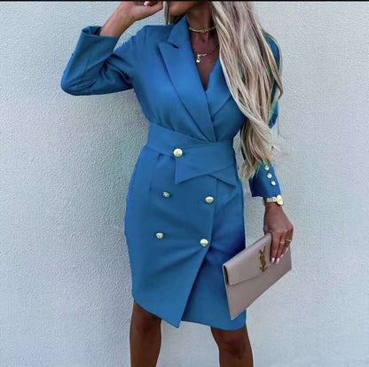 Abito elegante in tessuto leggero