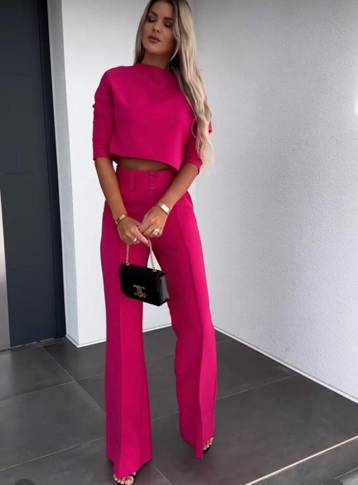 Completo elegante in tessuto leggero