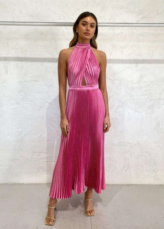 Abito Elegante in Tessuto Leggero