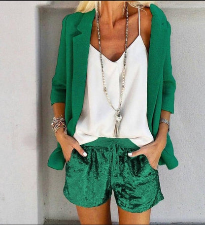 Completo Elegante in Tessuto Morbido