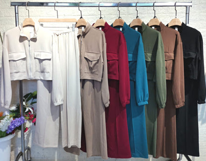 Completo elegante in tessuto leggero