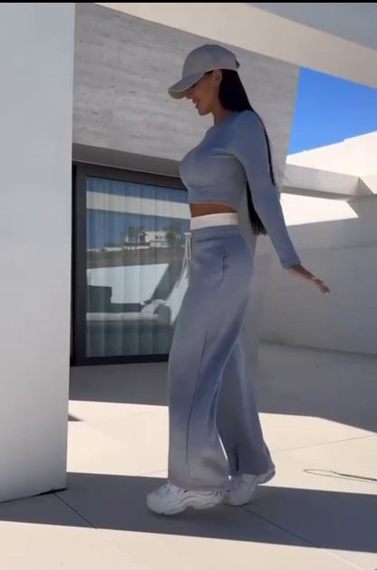 Tuta elegante in tessuto leggero