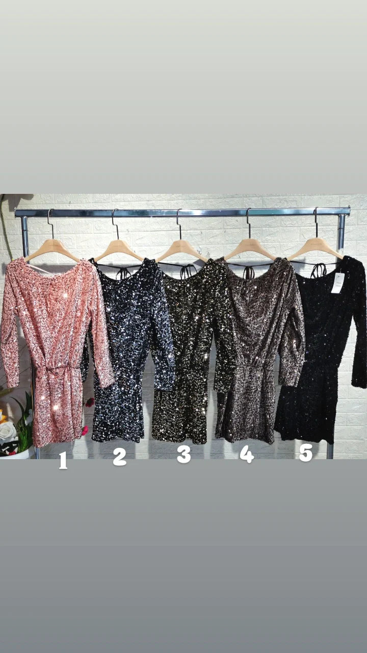 Abito elegante in tessuto pregiato