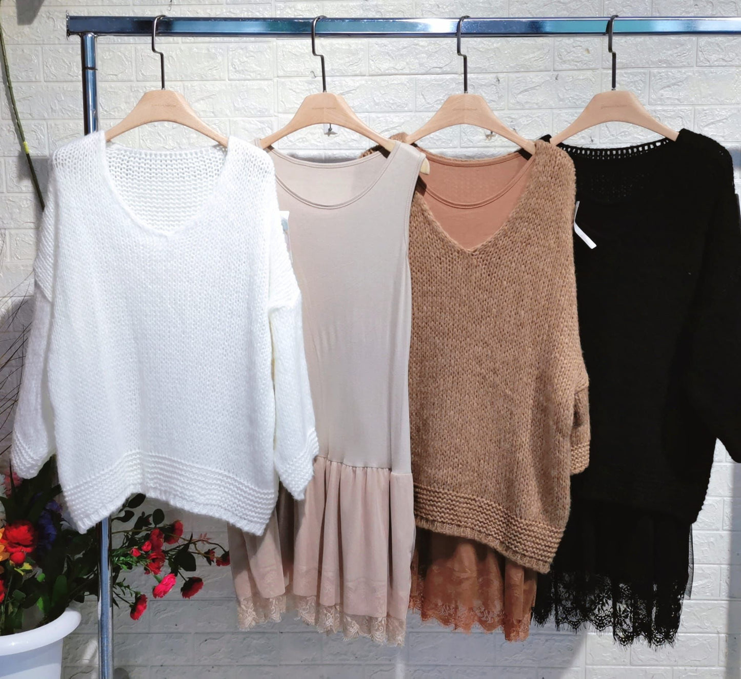 Abito elegante in tessuto leggero con dettagli raffinati