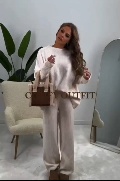 Completo Elegante in Tessuto Morbido