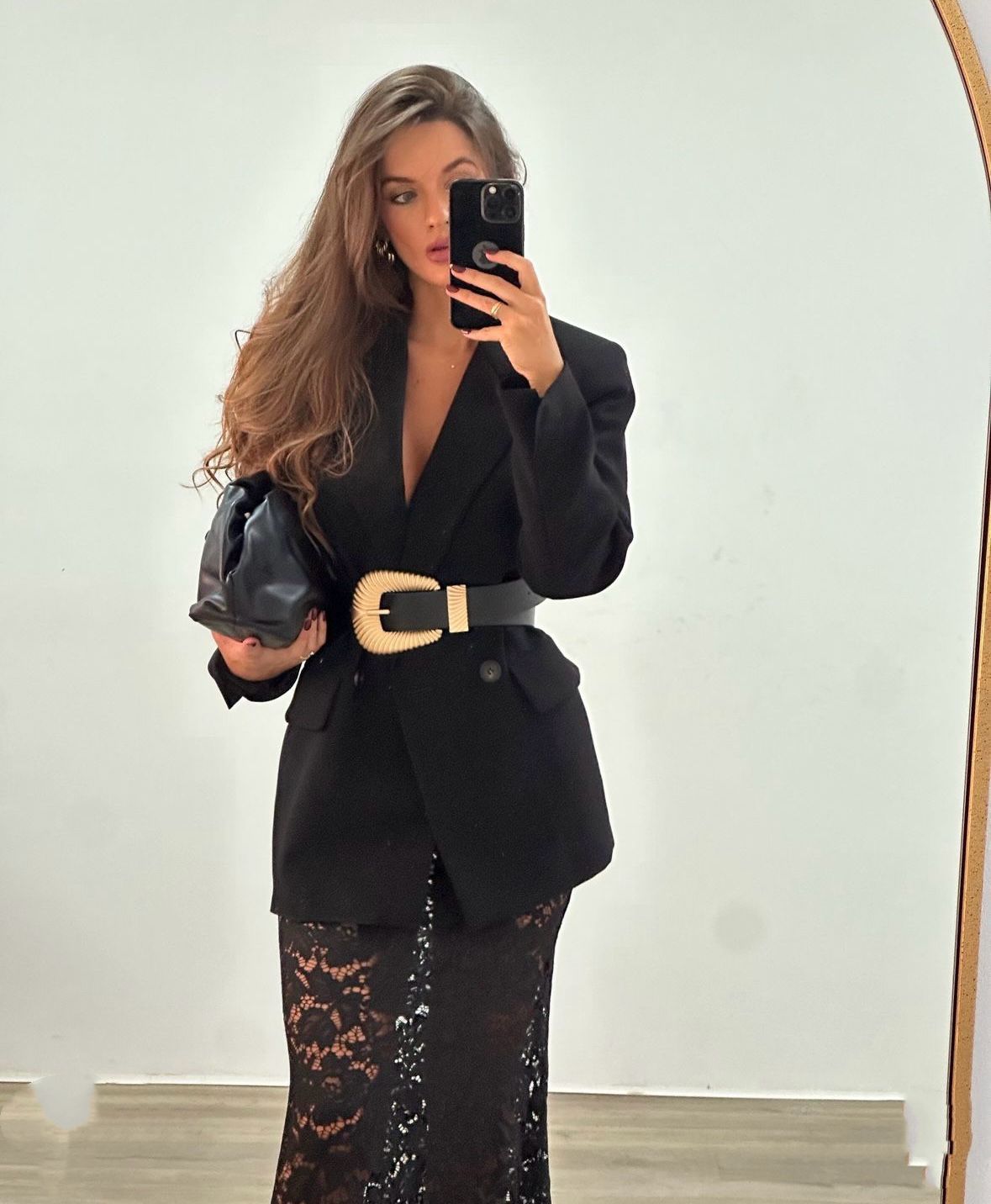 Completo elegante in tessuto leggero