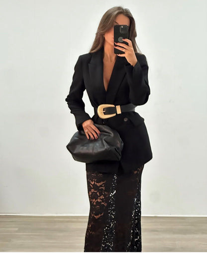 Completo elegante in tessuto leggero