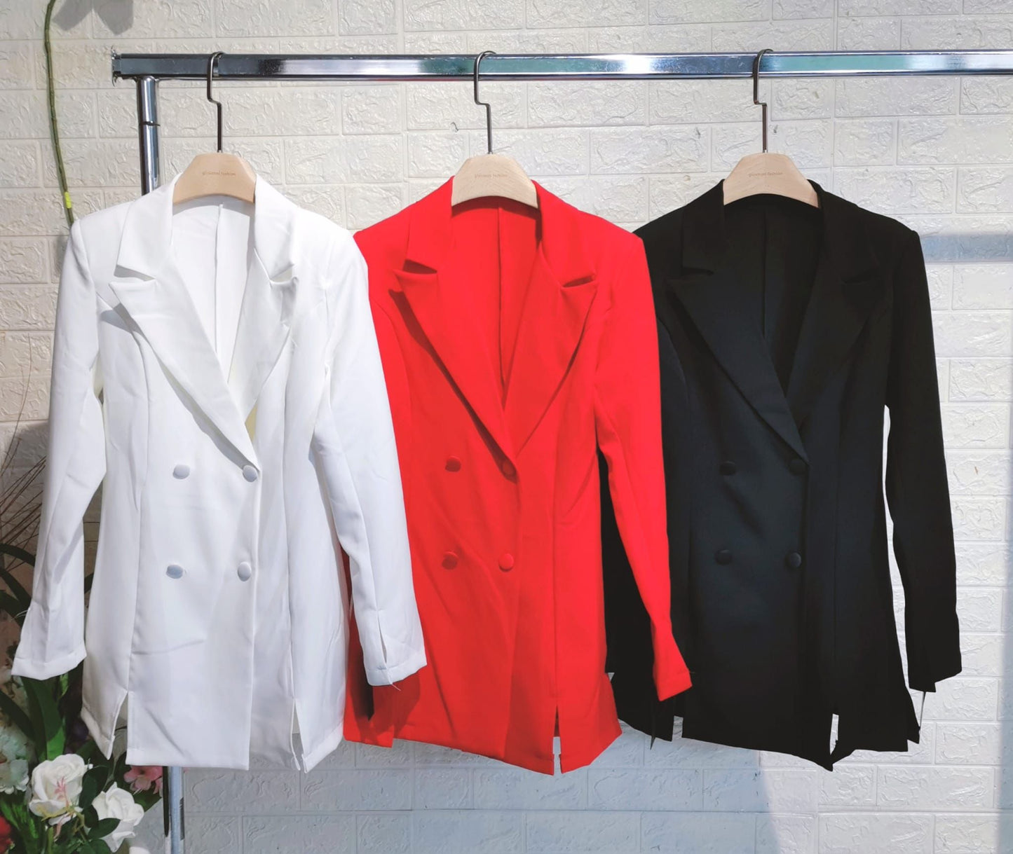 Abito elegante in tessuto pregiato