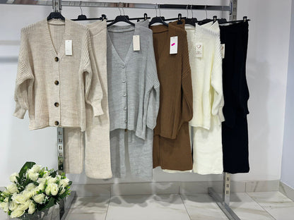 Completo elegante in tessuto pregiato