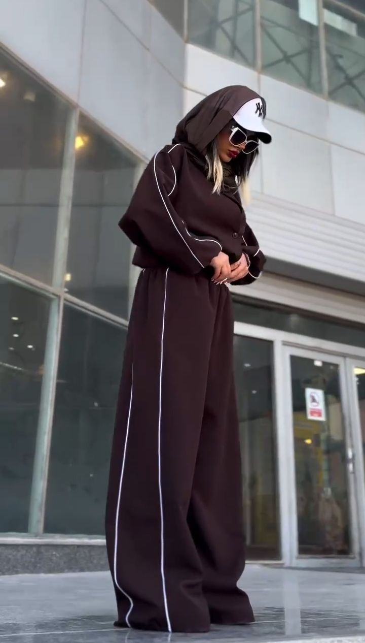 Completo Elegante in Tessuto Leggero