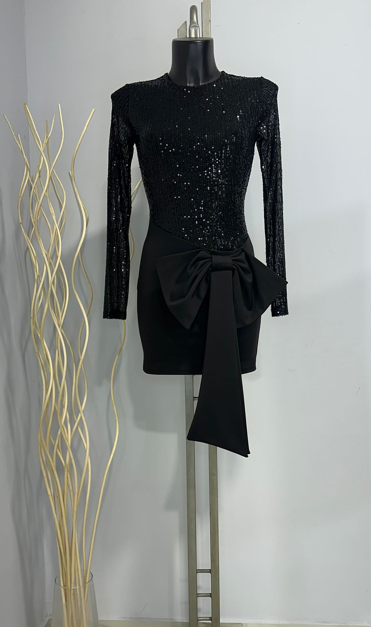 Abito elegante in tessuto leggero