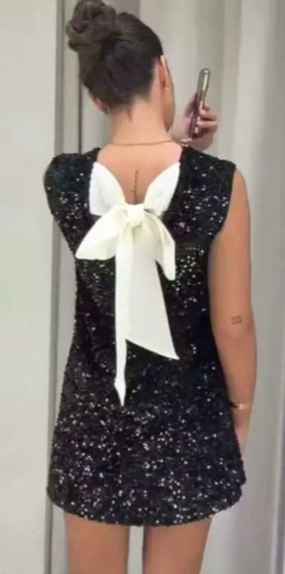 Abito elegante in tessuto leggero