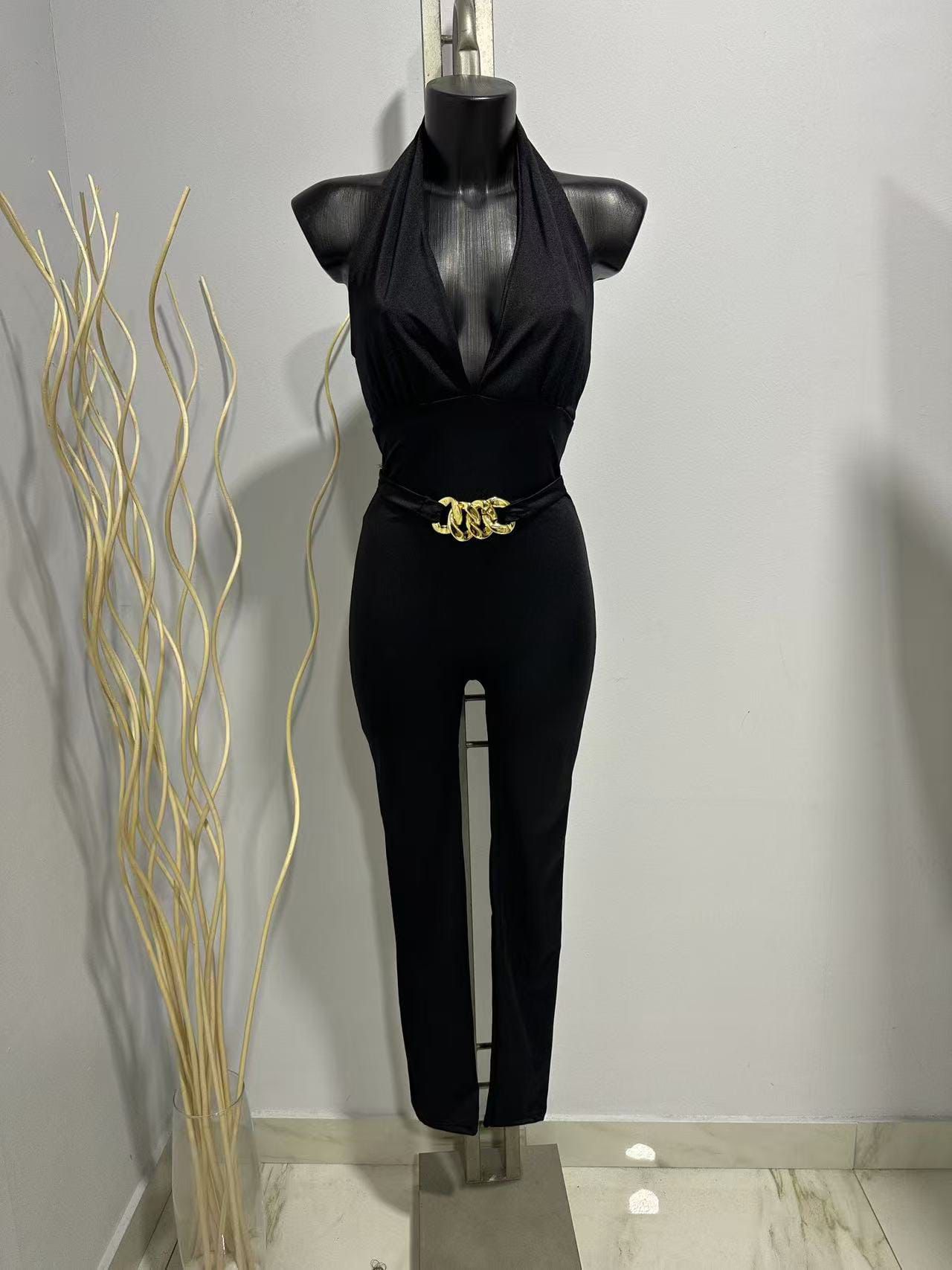 Tuta elegante con design moderno