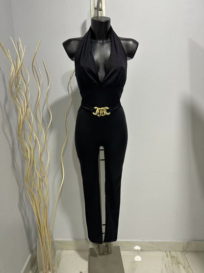 Tuta elegante con design moderno