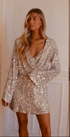 Abito Elegante in Tessuto Leggero