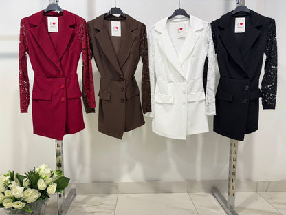 Tuta elegante in tessuto leggero