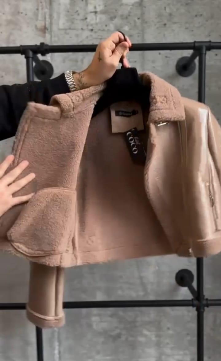 Giacca imbottita con cappuccio regolabile